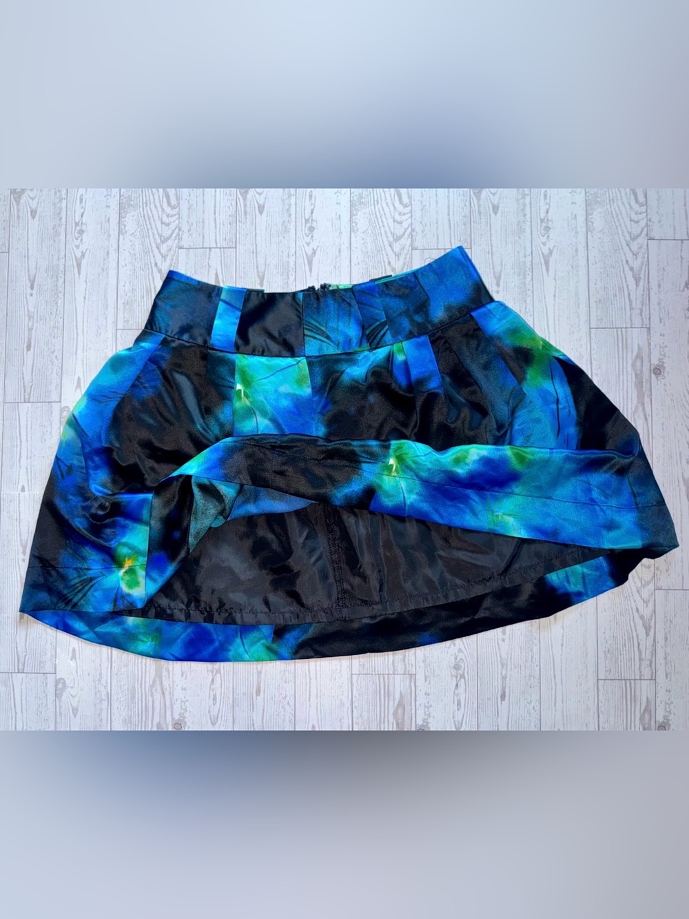 Bold, Water Color, Satin, Blue, Black & Green,  A-Line Skirt w/ Lining - size 6 - Picture 8 of 11